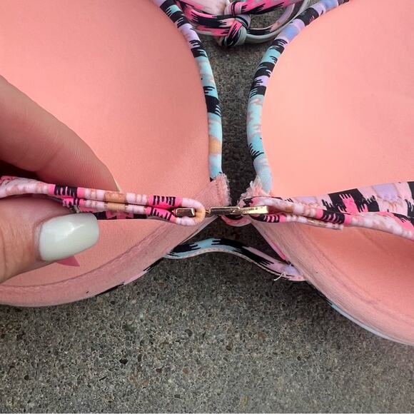 Victoria’s Secret 34D Bombshell 2 Cup Push Up Halter Bikini Top Neon Aztec - Picture 3 of 5